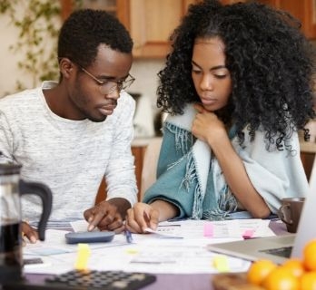 Renting or buying a house in the Ottawa real estate market is a decision that depends on personal circumstances and financial considerations. Many young adults are choosing to rent from a landlord instead of renting a house from the bank through a mortgage interest. 